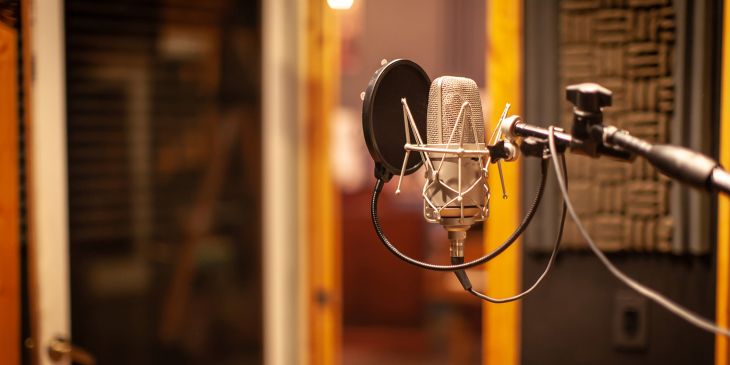 Mikrofon im Aufnahmestudio