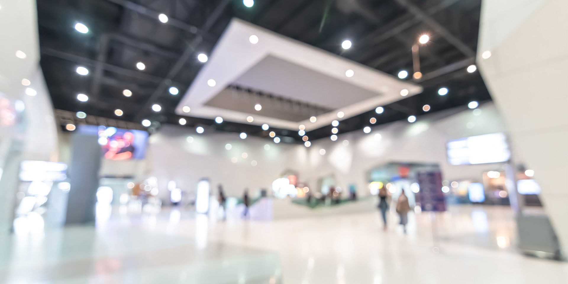 Messestand in Messehalle